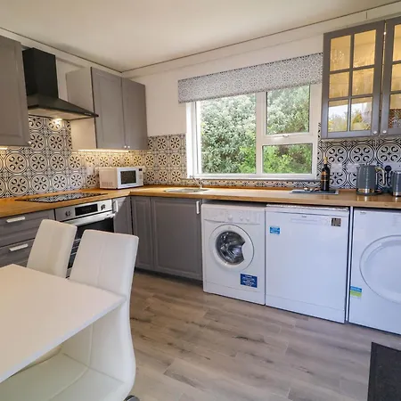 Loch Illion View 度假居 Meenmore